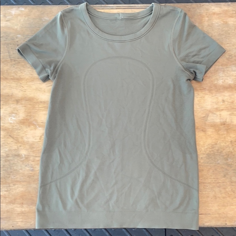 Lululemon Swiftly Tech Relaxed Fit